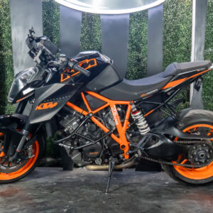 KTM 1290 SUPERDUKE R 2015