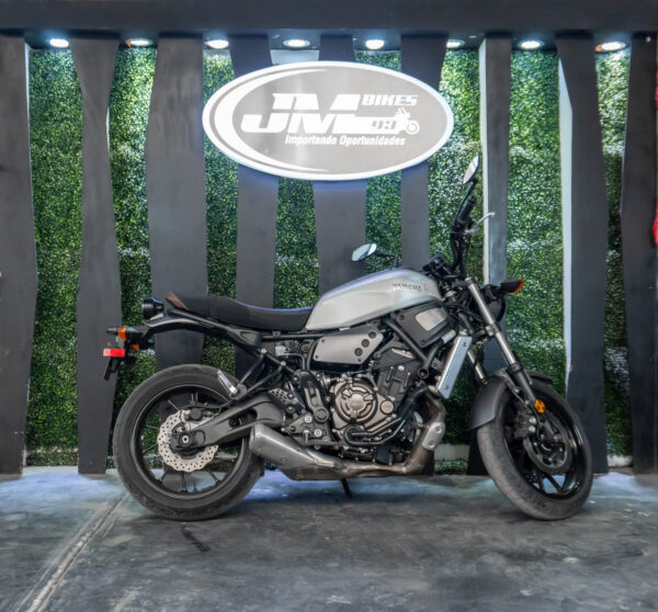 YAMAHA XSR700 2018 - Imagen 2