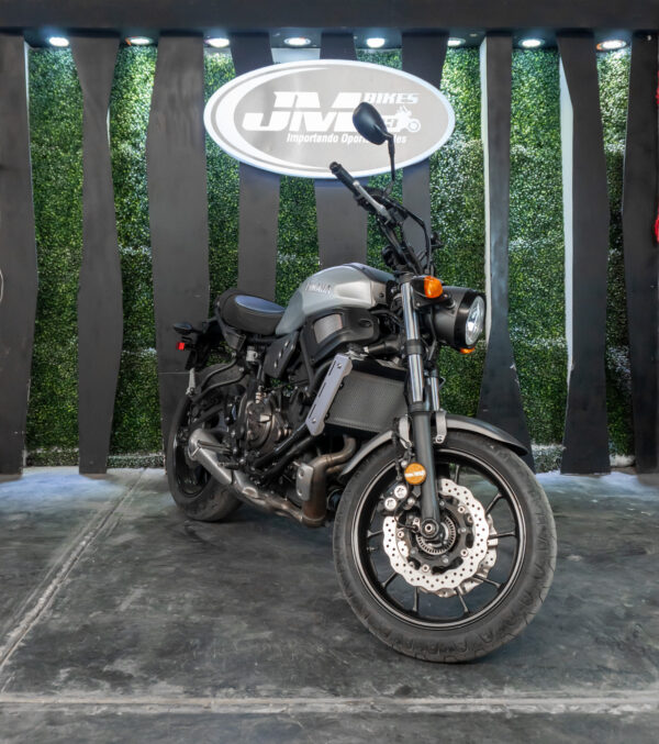 YAMAHA XSR700 2018 - Imagen 3