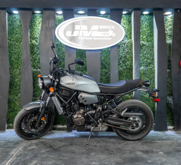 YAMAHA XSR700 2018