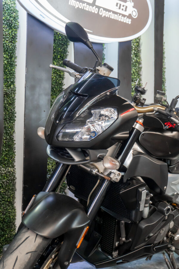 APRILIA TUONO R 1000 2010 - Imagen 6