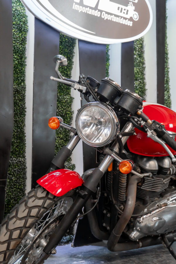 TRIUMPH THRUXTON 2011 - Imagen 6