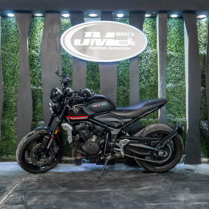 TRIUMPH TRIDENT (BLACK) 2022
