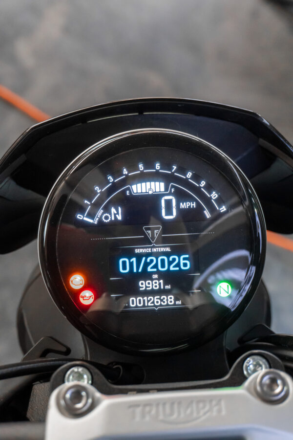 TRIUMPH TRIDENT (BLACK) 2022 - Imagen 7