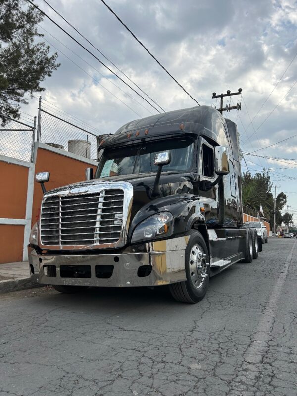 FREGHTLINER CASCADIA EVOLUTION MODELO 2017