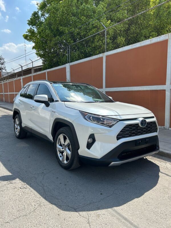 TOYOTA RAV4 MODELO 2021