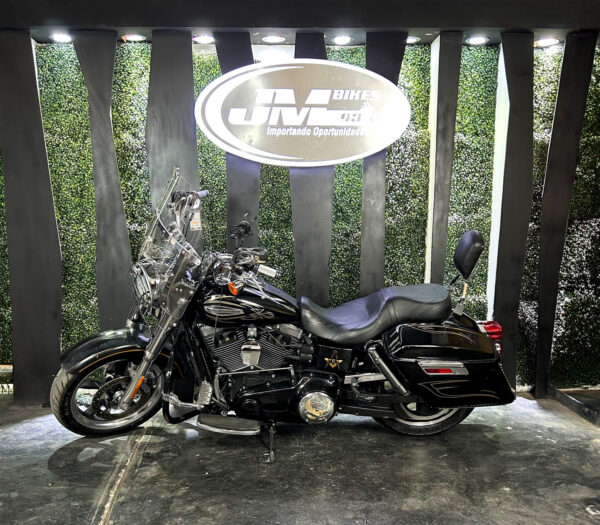 HARLEY-DAVIDSON FLD-103 DYNA SWITCHBACK 2013