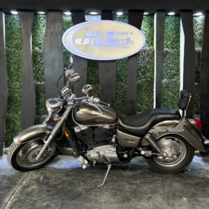 HONDA VT1100C26 SHADOW SABRE 2006