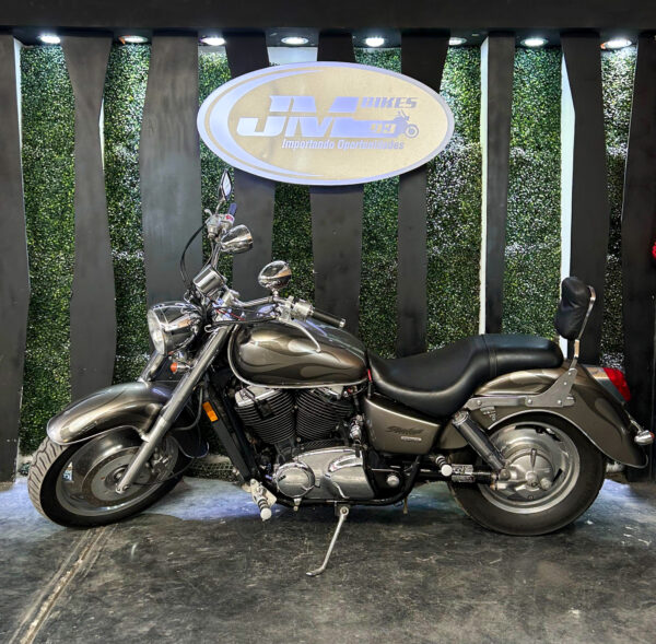 HONDA VT1100C26 SHADOW SABRE 2006