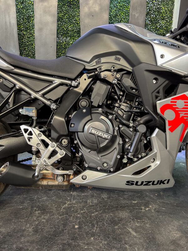 SUZUKI GSX800FRQM4 GSX-8R 2024 - Imagen 7
