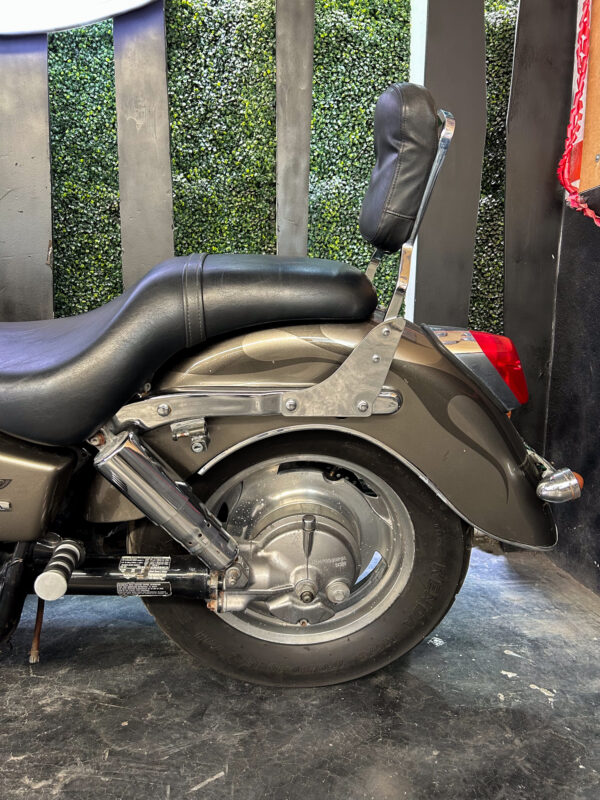 HONDA VT1100C26 SHADOW SABRE 2006 - Imagen 5