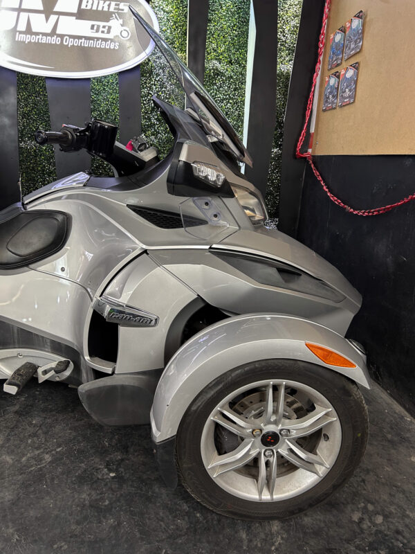 CAN-AM SPYDER RT SE5 AUDIO & CONVENIENCE PACKAGE 2010 - Imagen 6