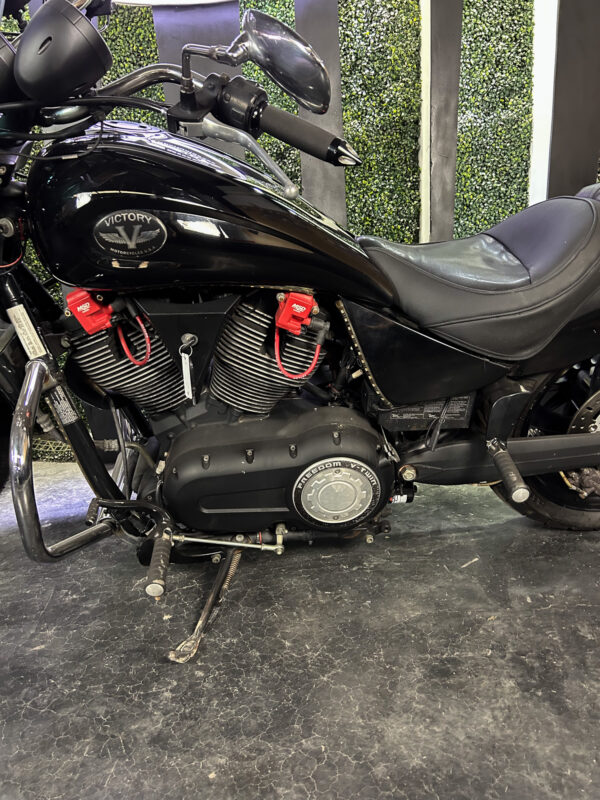 VICTORY MOTORCYCLES 8-BALL 2007 - Imagen 4