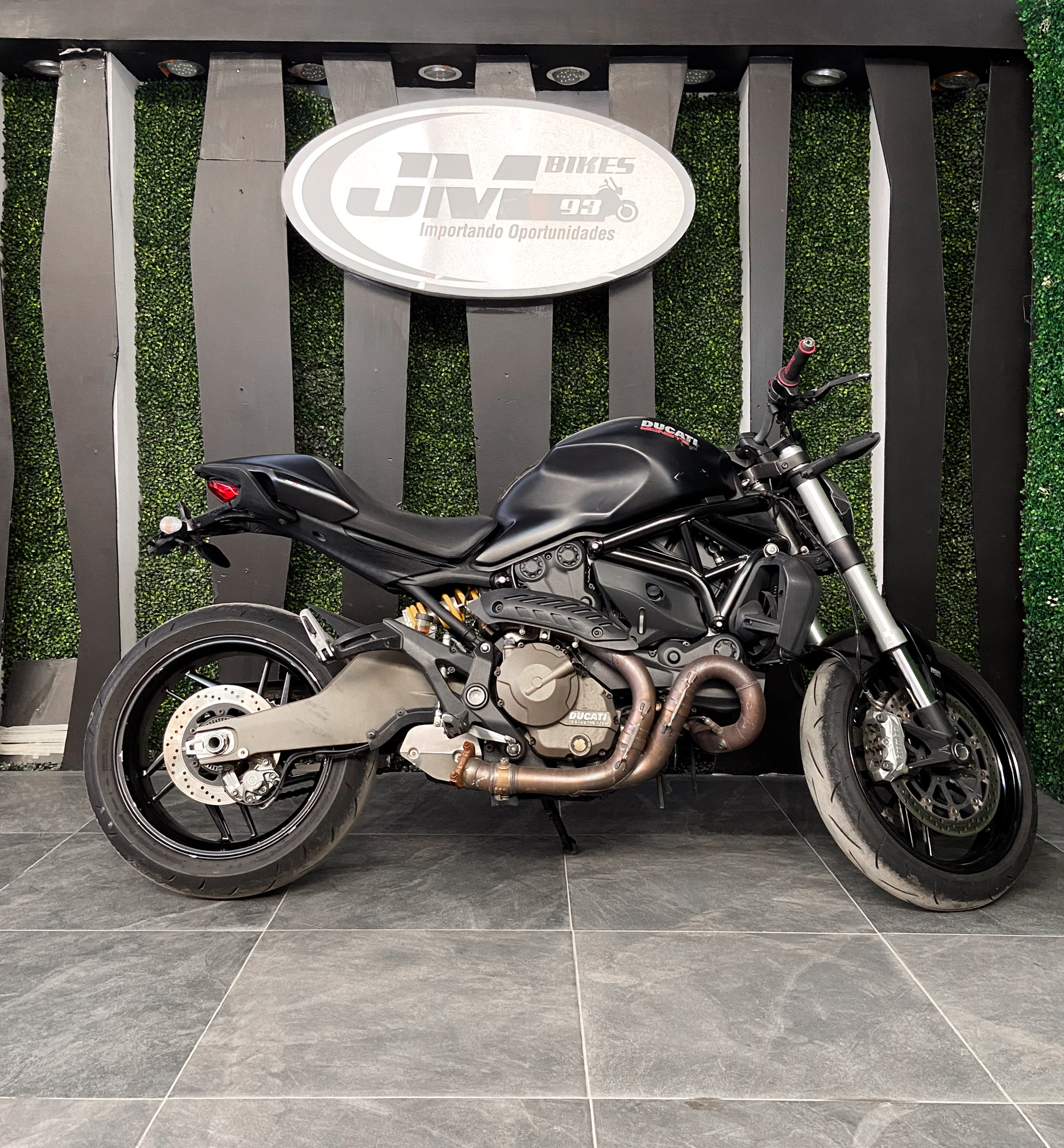 DUCATI MONSTER 821 DARK (ABS) 2015 - Imagen 2