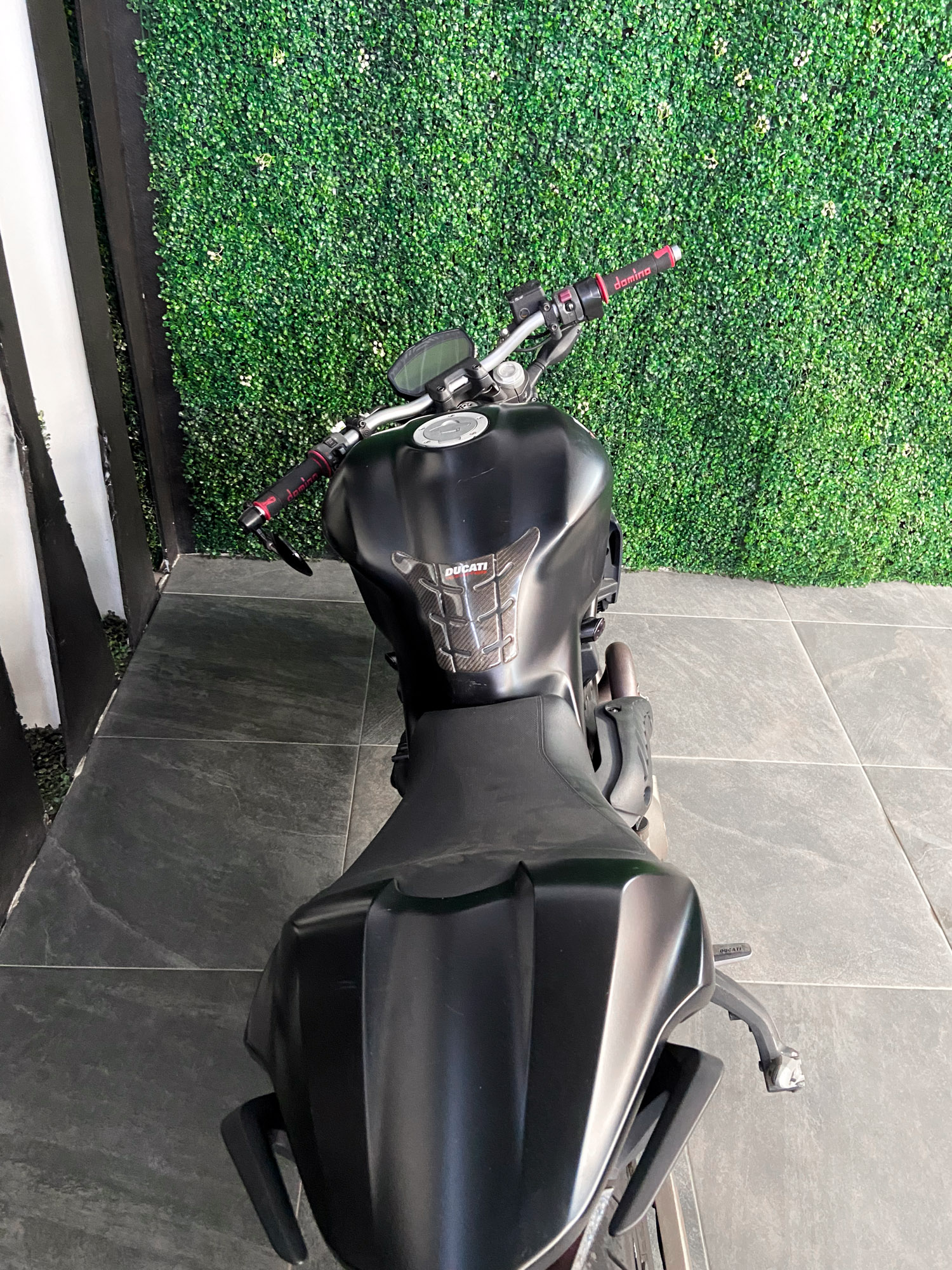 DUCATI MONSTER 821 DARK (ABS) 2015 - Imagen 6