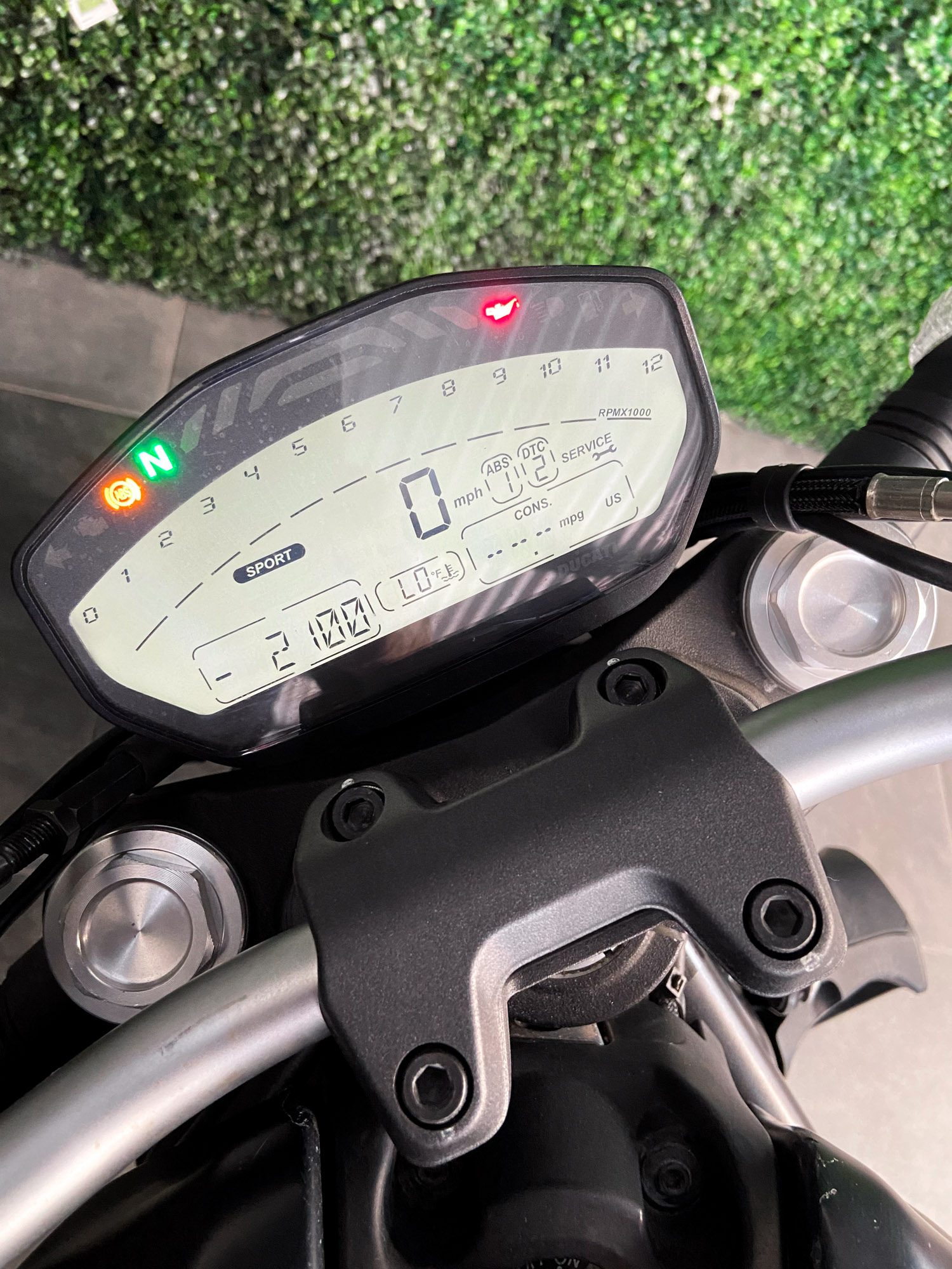 DUCATI MONSTER 821 DARK (ABS) 2015 - Imagen 7