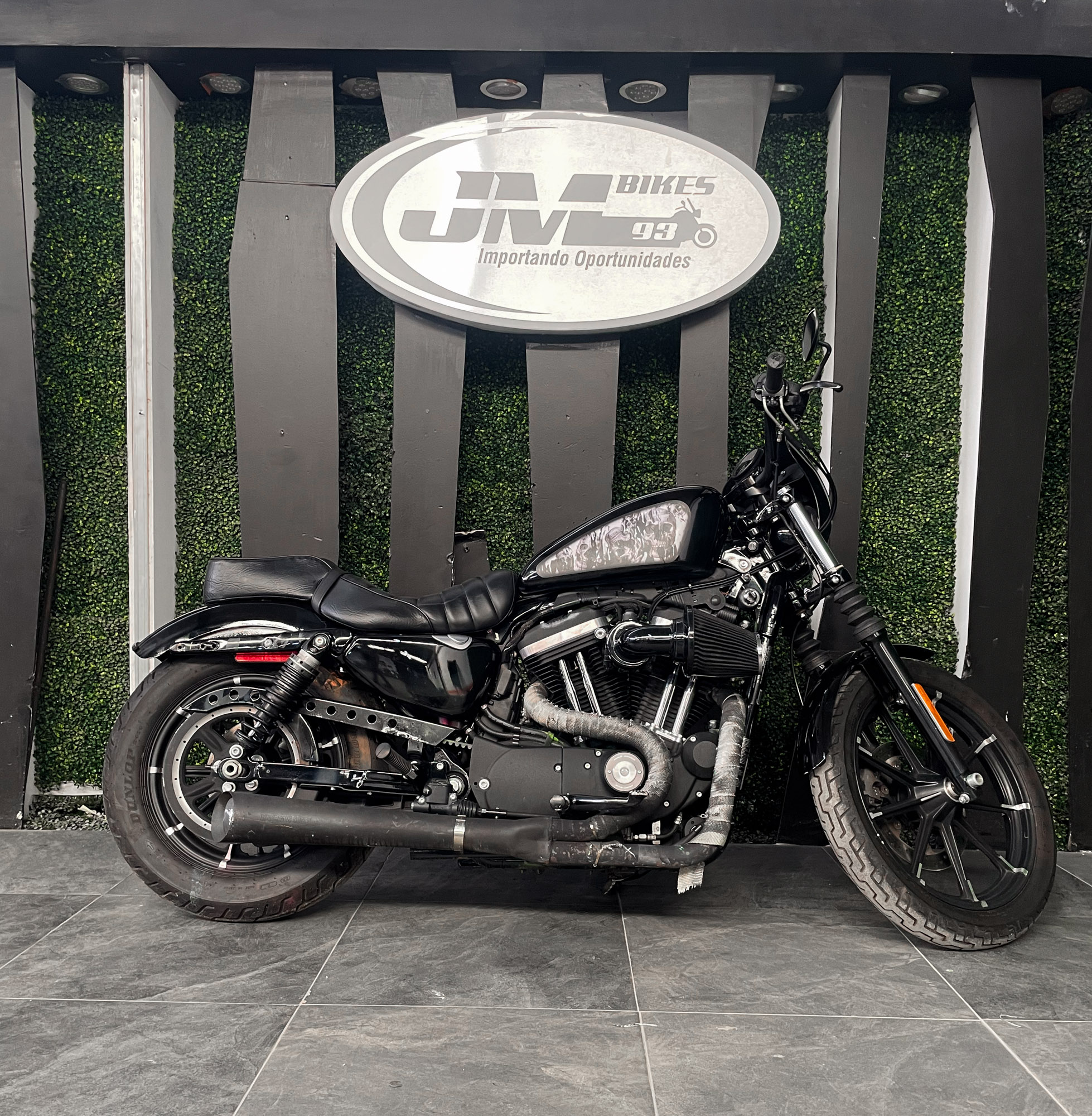 HARLEY DAVIDSON XL883N IRON 2018 - Imagen 2