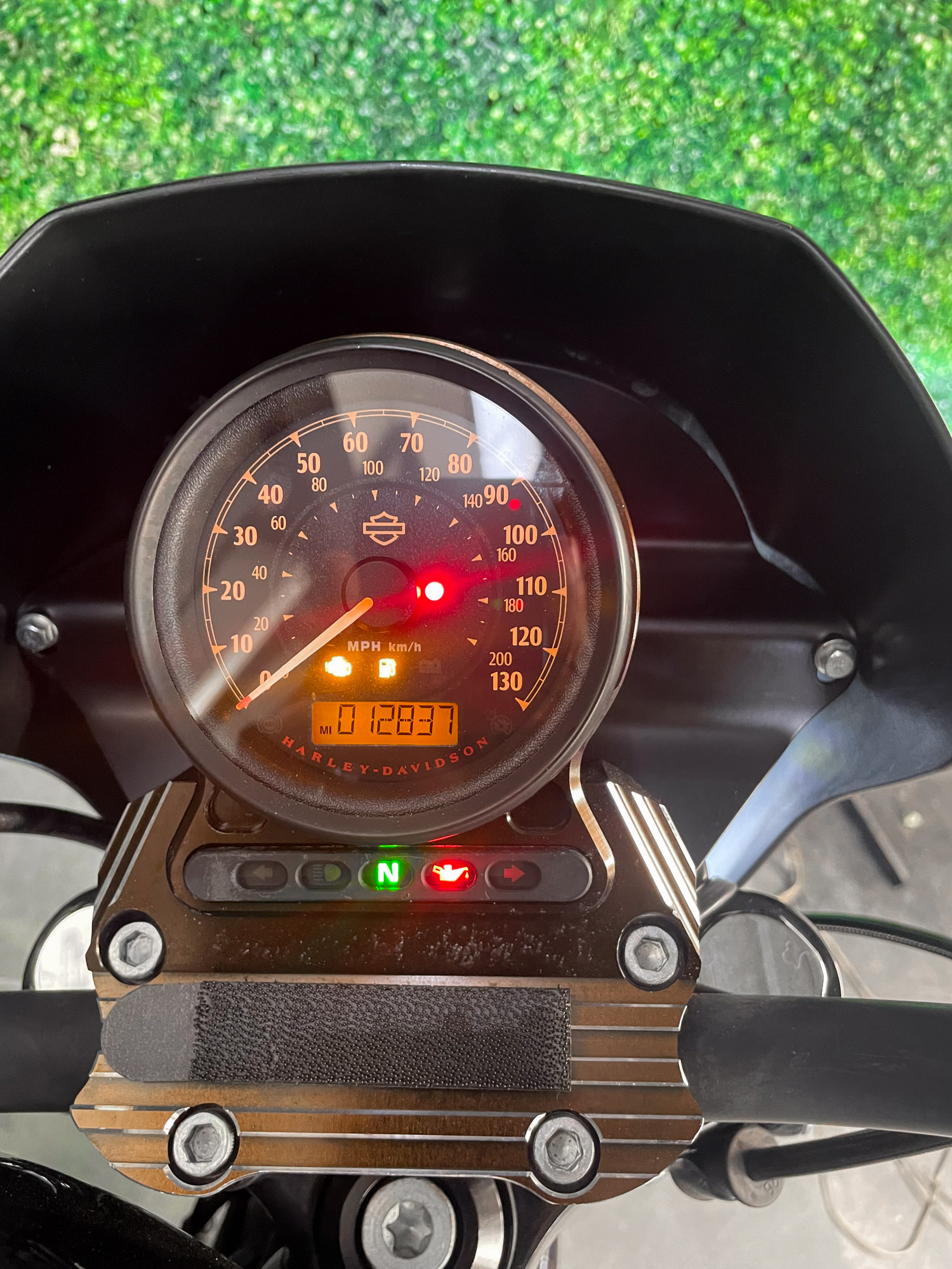 HARLEY DAVIDSON XL883N IRON 2018 - Imagen 4