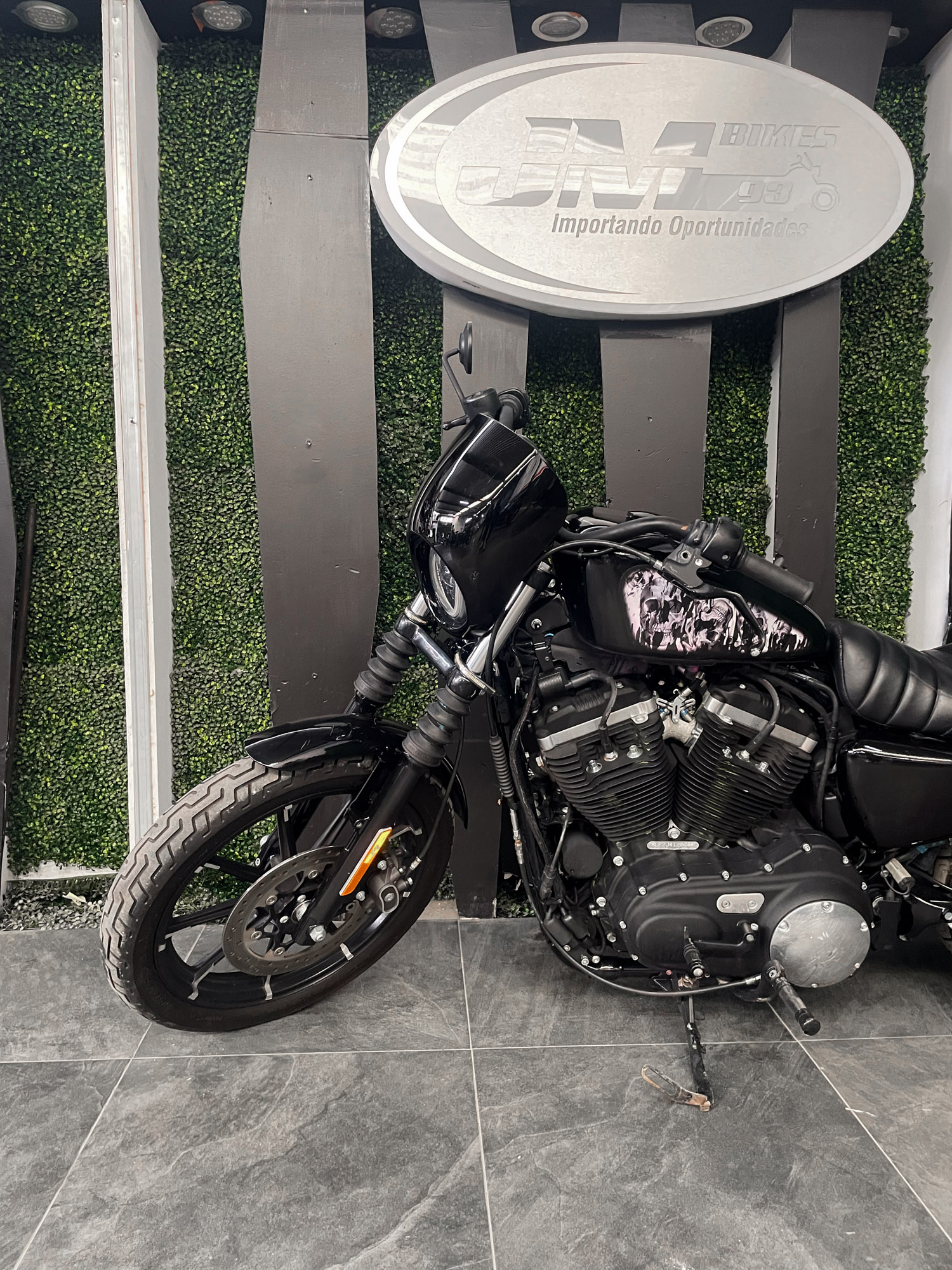 HARLEY DAVIDSON XL883N IRON 2018 - Imagen 5