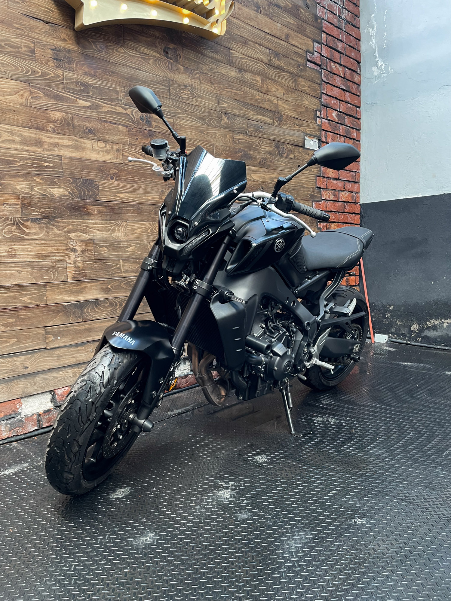 YAMAHA MT-09 2024 - Imagen 3