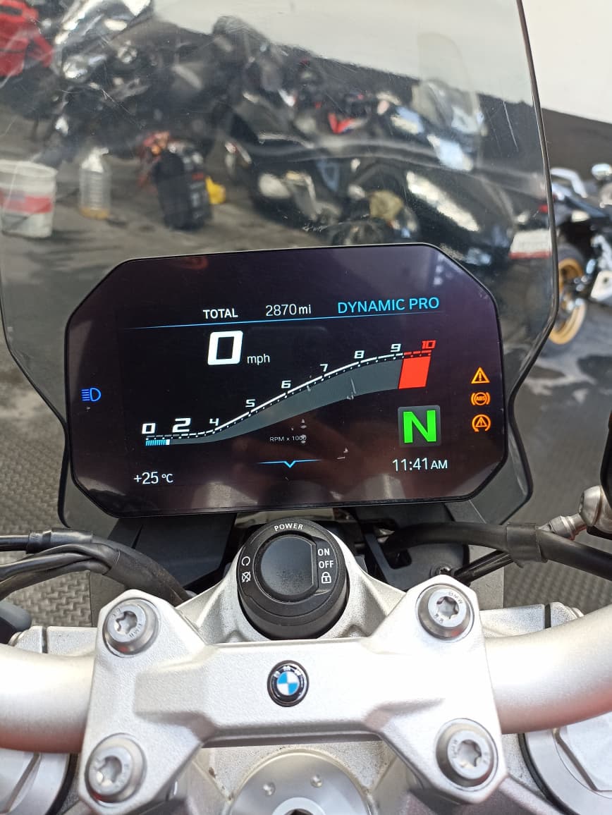 BMW F900R 2024 - Imagen 3