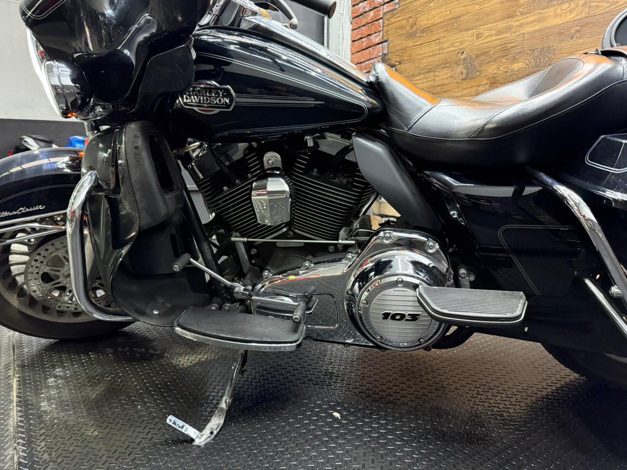 HARLEY-DAVIDSON FLHTCU UL CLSC EL GLIDE 2012 - Imagen 5