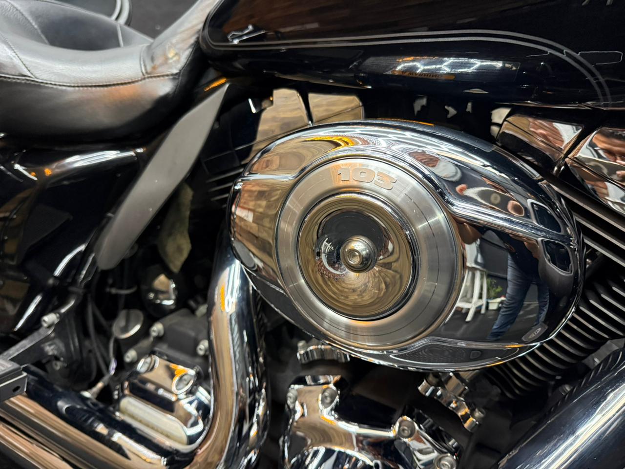 HARLEY-DAVIDSON FLHTCU UL CLSC EL GLIDE 2012 - Imagen 6