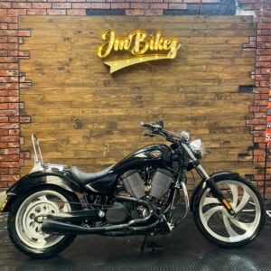 VICTORY MOTORCYCLES 8 BALL 2005