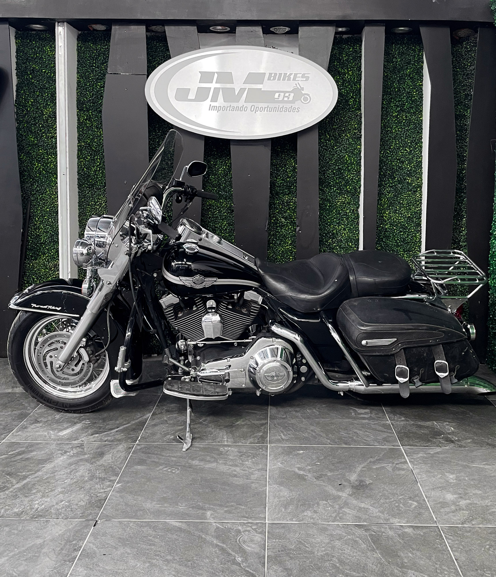 HARLEY DAVIDSON FLHRCI ROAD KING CLASSIC 2003
