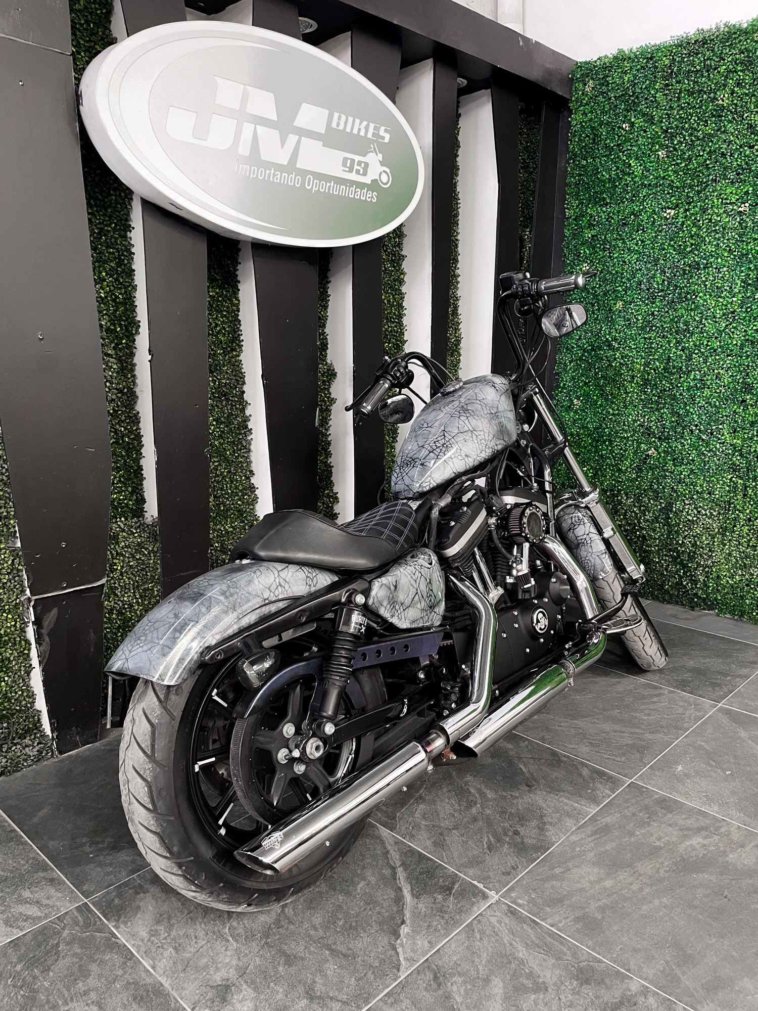 HARLEY DAVIDSON XL883N IRON 2021 - Imagen 2
