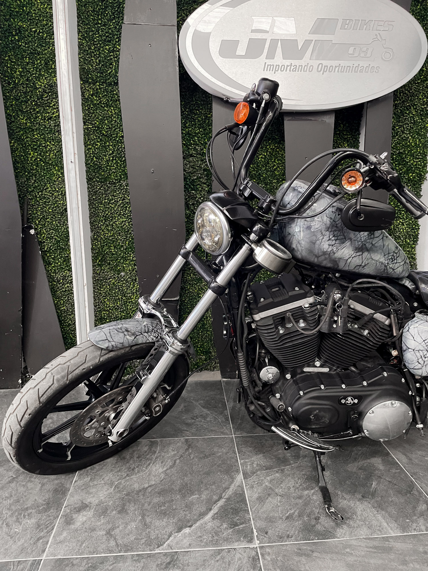 HARLEY DAVIDSON XL883N IRON 2021 - Imagen 5