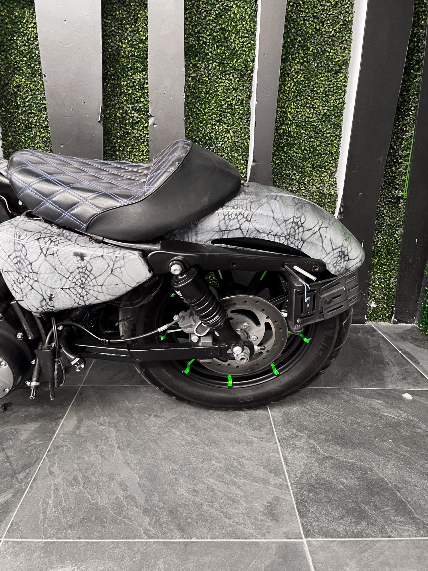 HARLEY DAVIDSON XL883N IRON 2021 - Imagen 7