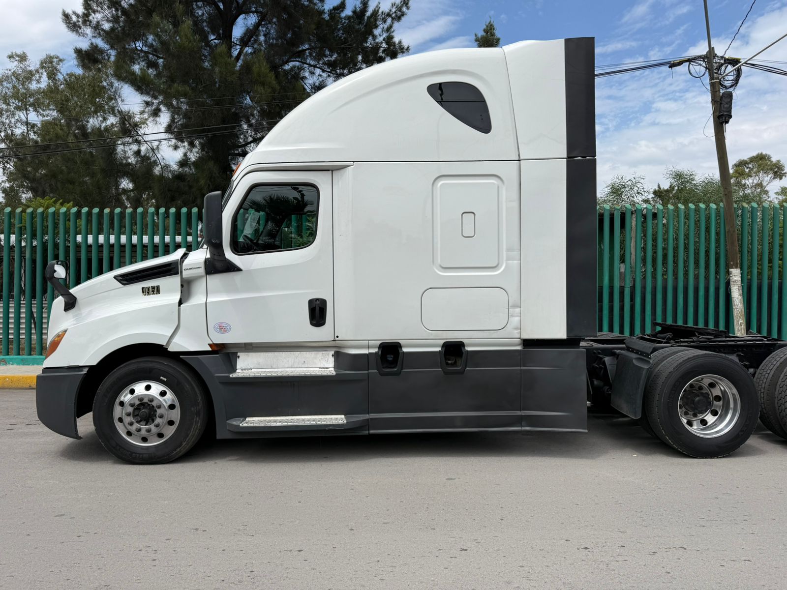 Freightliner Cascadia 126 2018 Detroit DD15 - Imagen 3