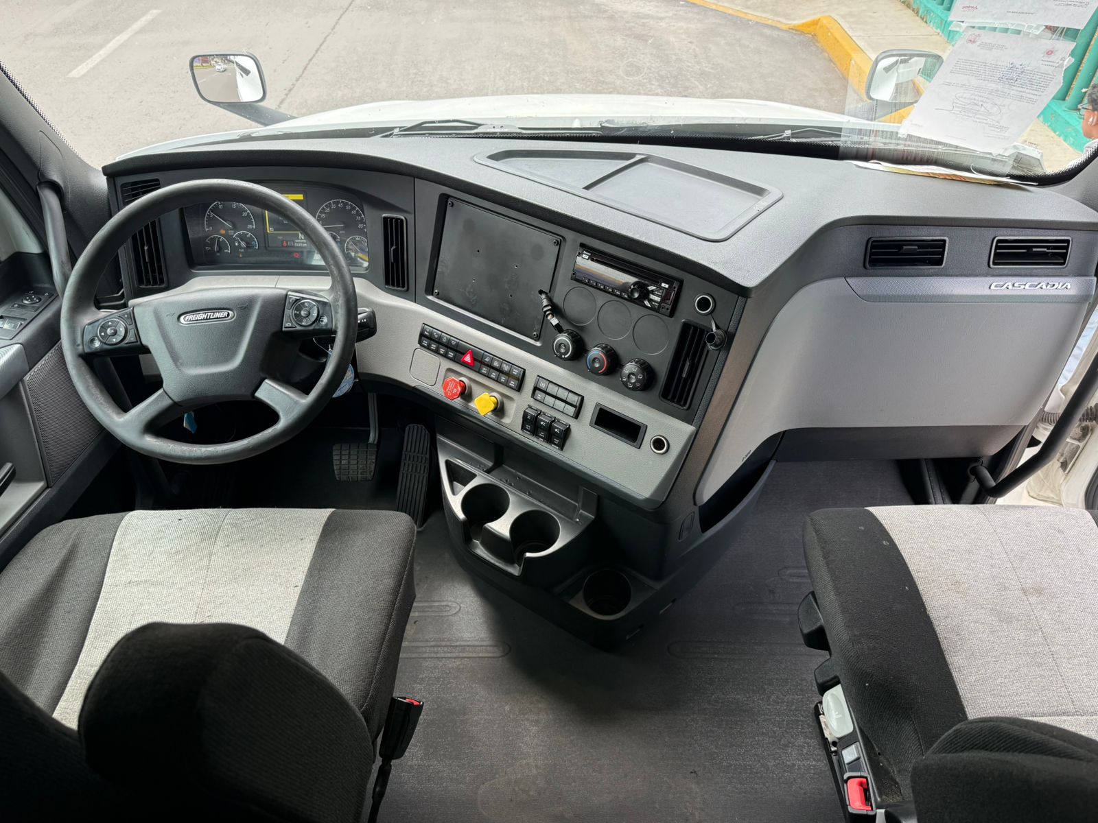Freightliner Cascadia 126 2018 Detroit DD15 - Imagen 5
