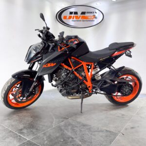 KTM 1290 SUPER DUKE 2015