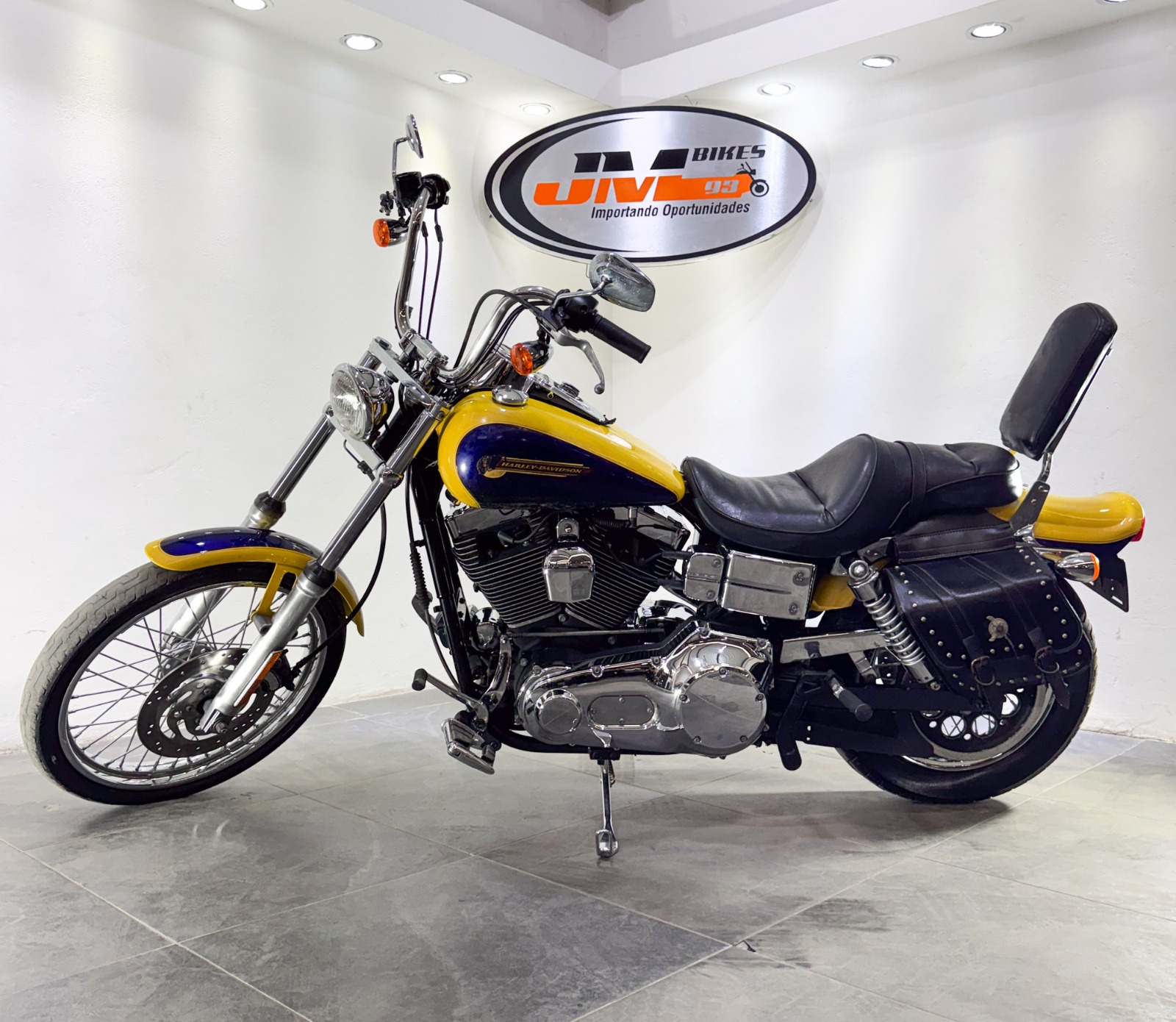 HARLEY-DAVIDSON FXDWGI DYNA WIDE GLIDE 2004