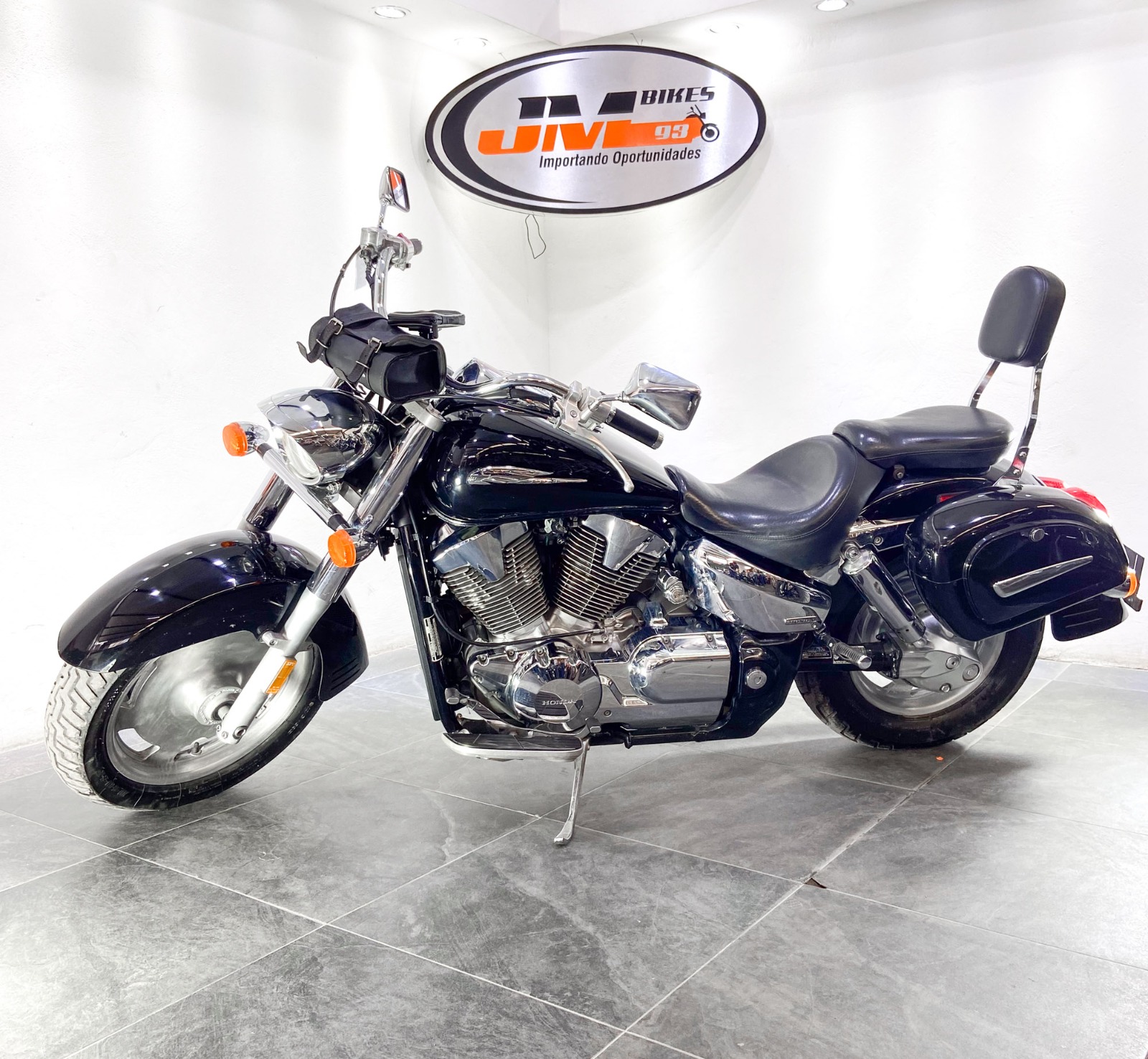 HONDA VTX1300R6 2006
